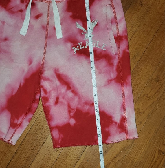 American Eagle Red Tie-Dye Shorts - Picture 5 of 12